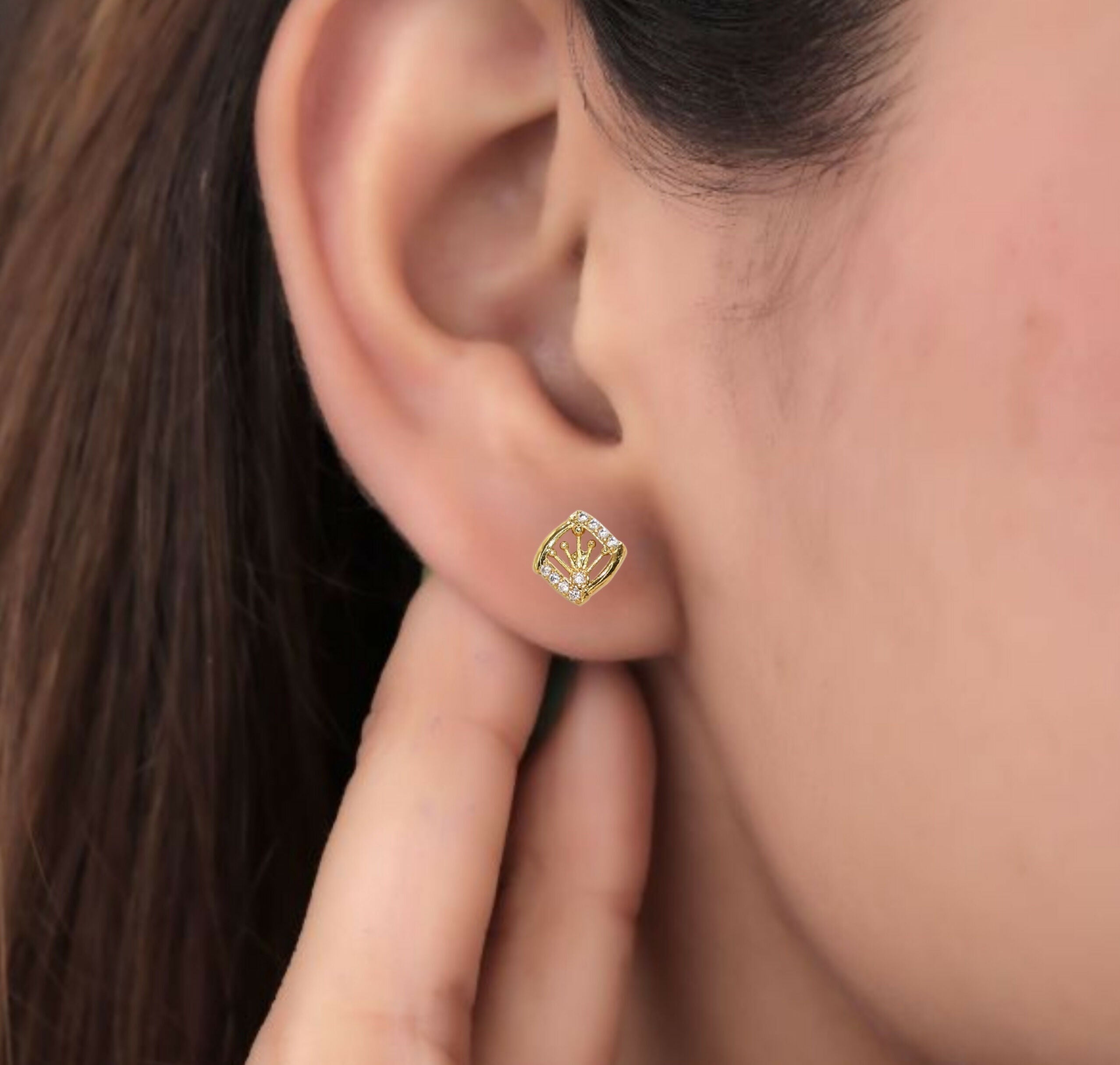 Gold Diamond Cage Stud Earring Setting - Square Solitaire Mount for women & girls