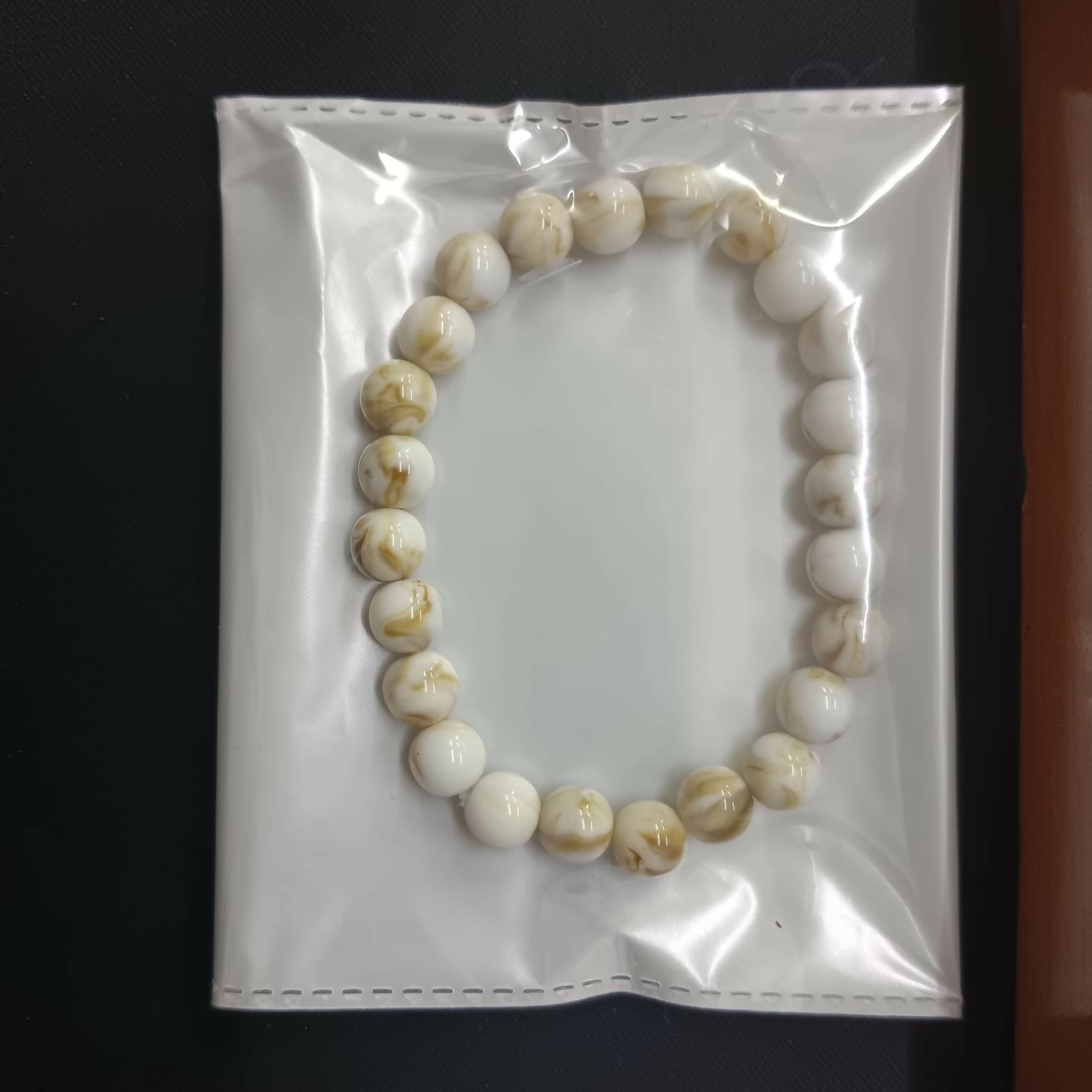 White & Beige Marble Finish Beaded Elastic Bracelet