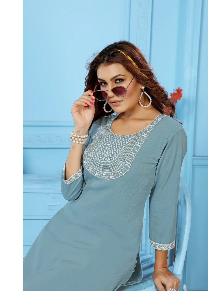 Light Gray Kurta Set With Embroidery Work - qivii