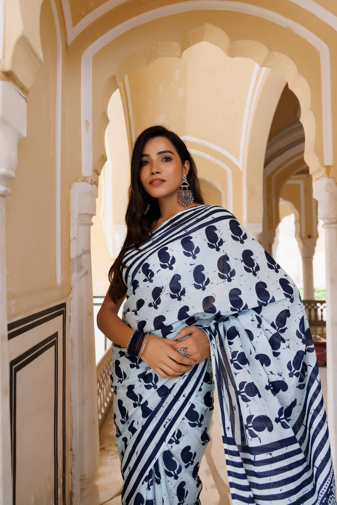 Ice Water Blue And Indigo Traditional Jaipuri Printed Saree  - By Ragavi - qivii