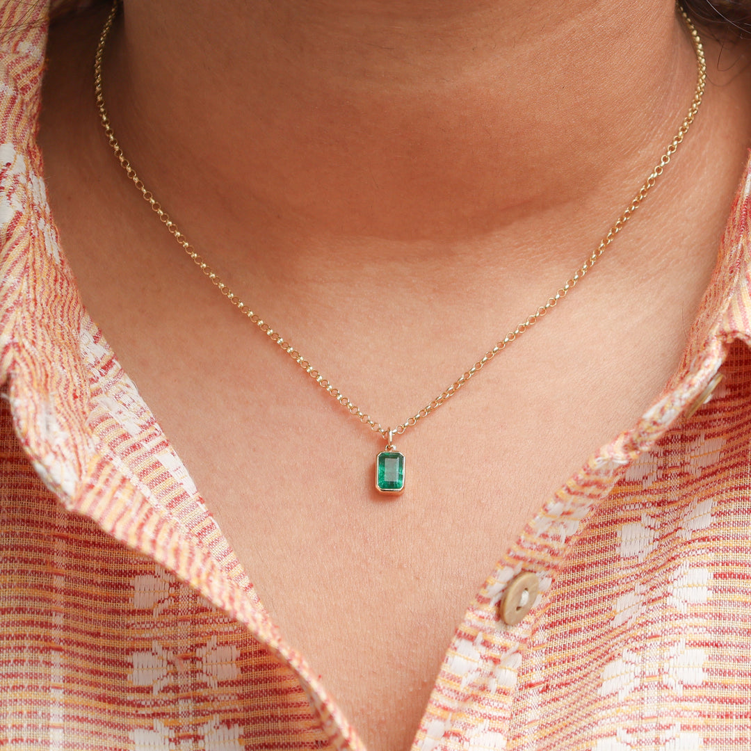 Emerald Octagon Bezel Set Necklace - qivii