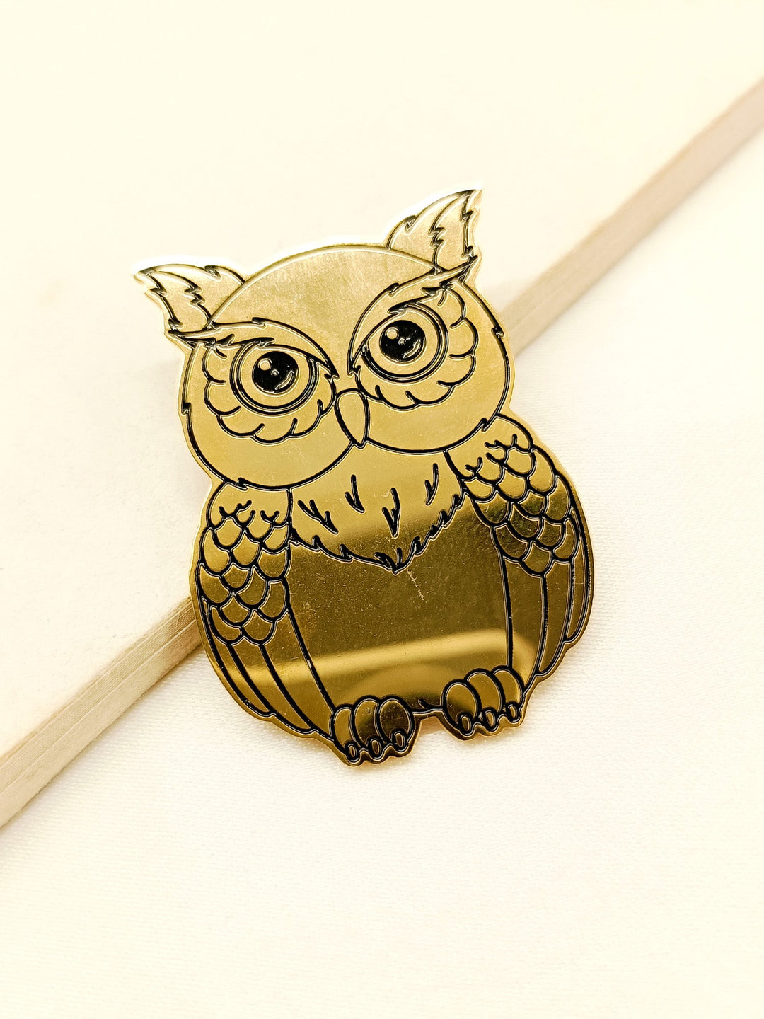 Darika Owl Golden Men's Brooch - qivii