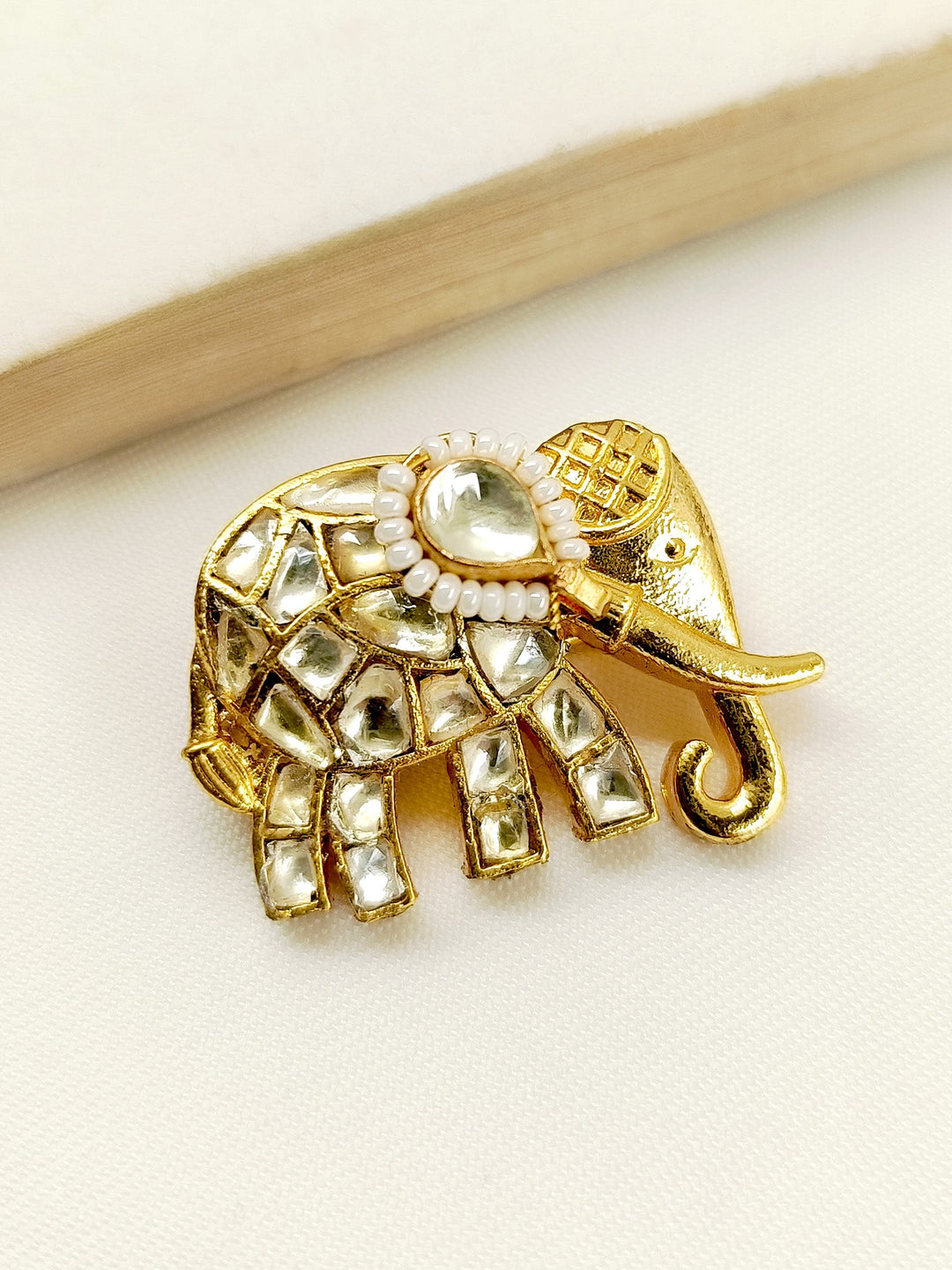 Aspara White Elephant Brooch - qivii
