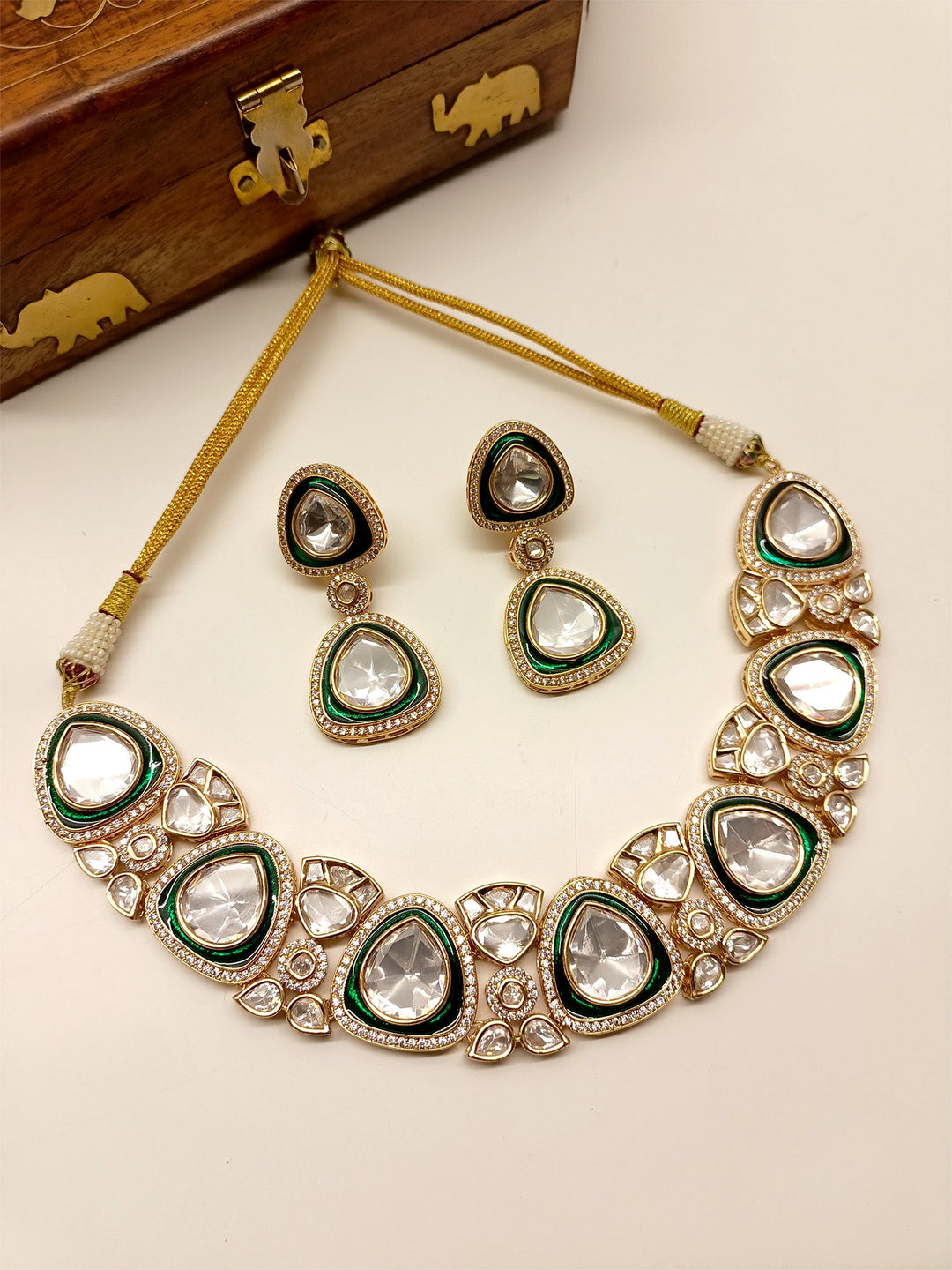 Ramiza Green Kundan Necklace Set - qivii