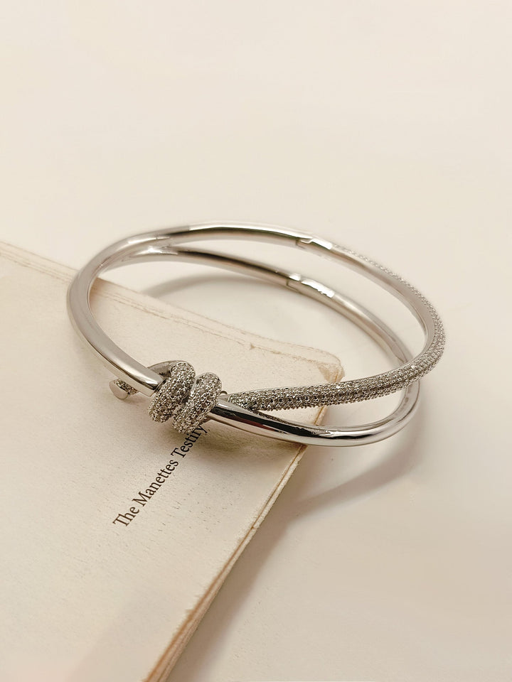 Warthi White American Diamond Bracelet - qivii