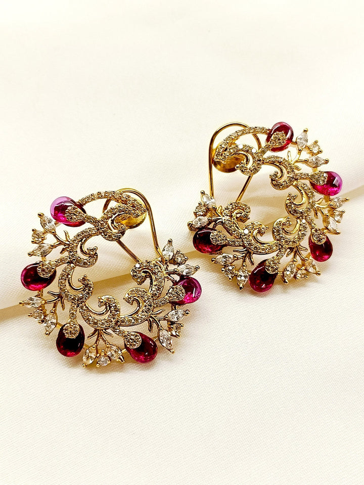 Experience-the-timeless-elegance-of-our-tops-crafted-with-traditional-techniques