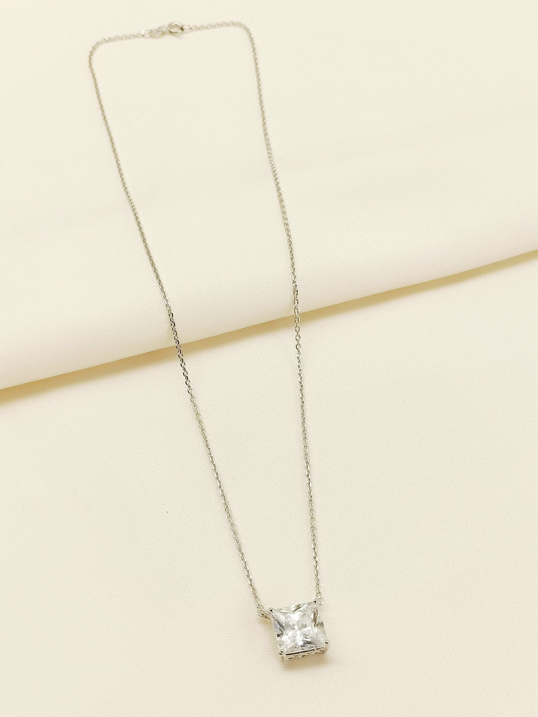 Amkika 92.5 Silver Swarovski Stone Pendal - qivii