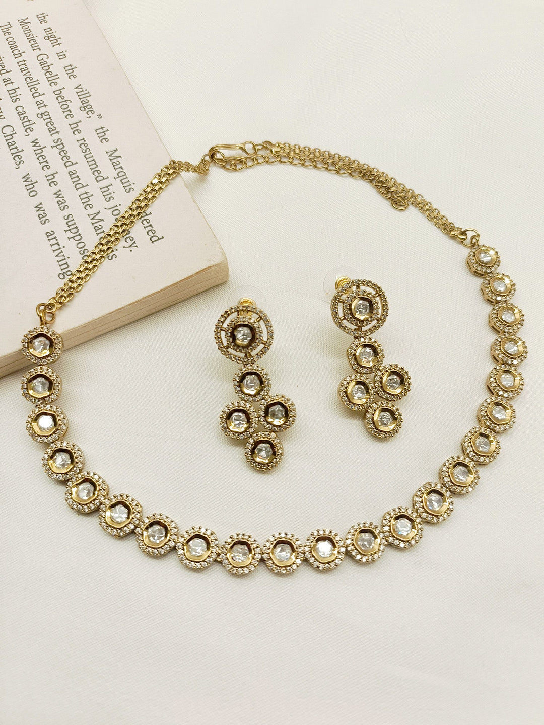 Anahita White Polki Necklace Set - qivii