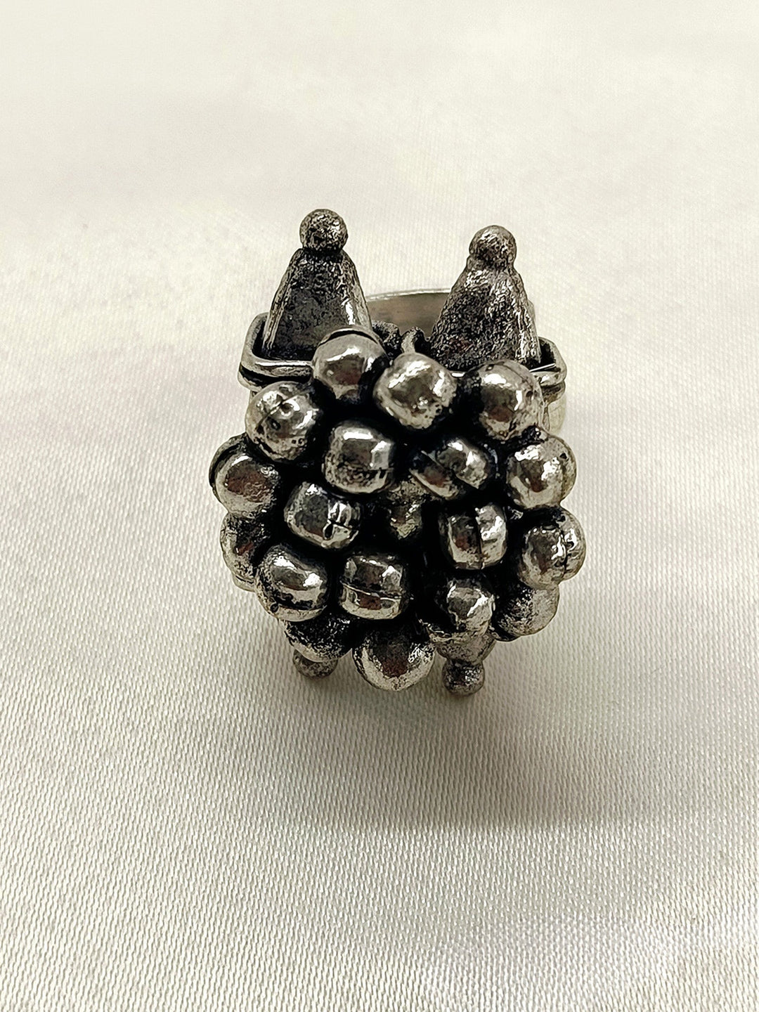 Aliya Plain Oxidized Finger Ring - qivii