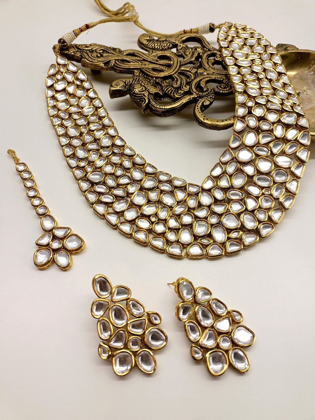 Exquisite Sanober Kundan Necklace Set with intricate gold and gemstone details