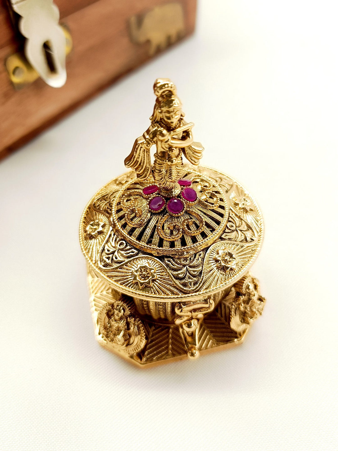Payal Ruby Antique Temple Sindoor Dibbi - qivii