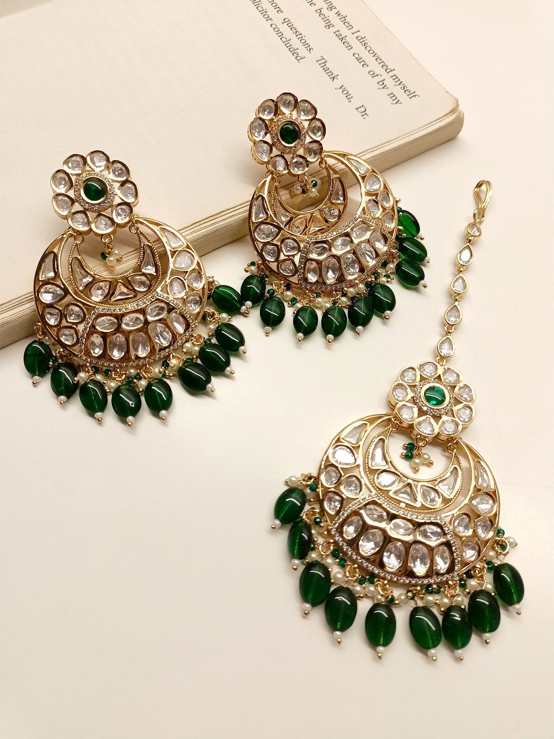 Farisha Green Kundan Earrings With Teeka - qivii