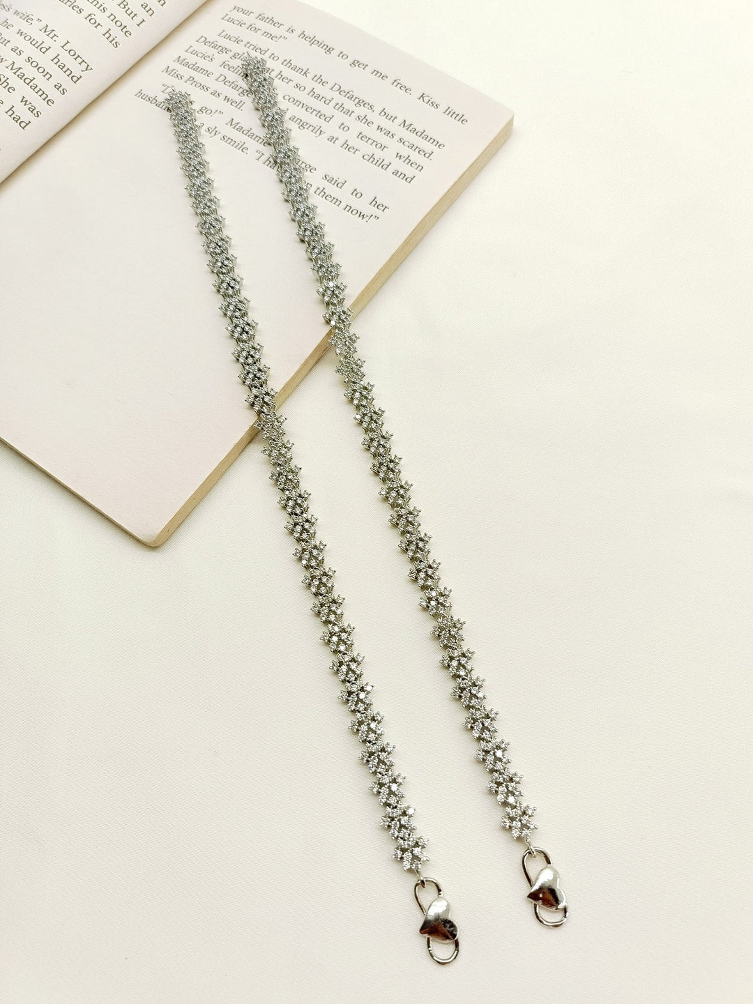 Kashi White American Diamond Anklet - qivii