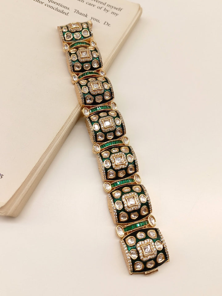 Ahira Green Kundan Bracelet - qivii