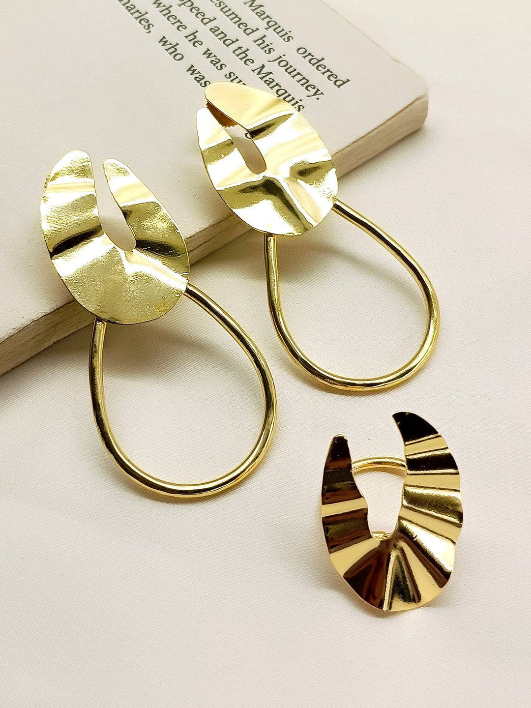 Saransh Golden Western Earrings With Finger Ring - qivii