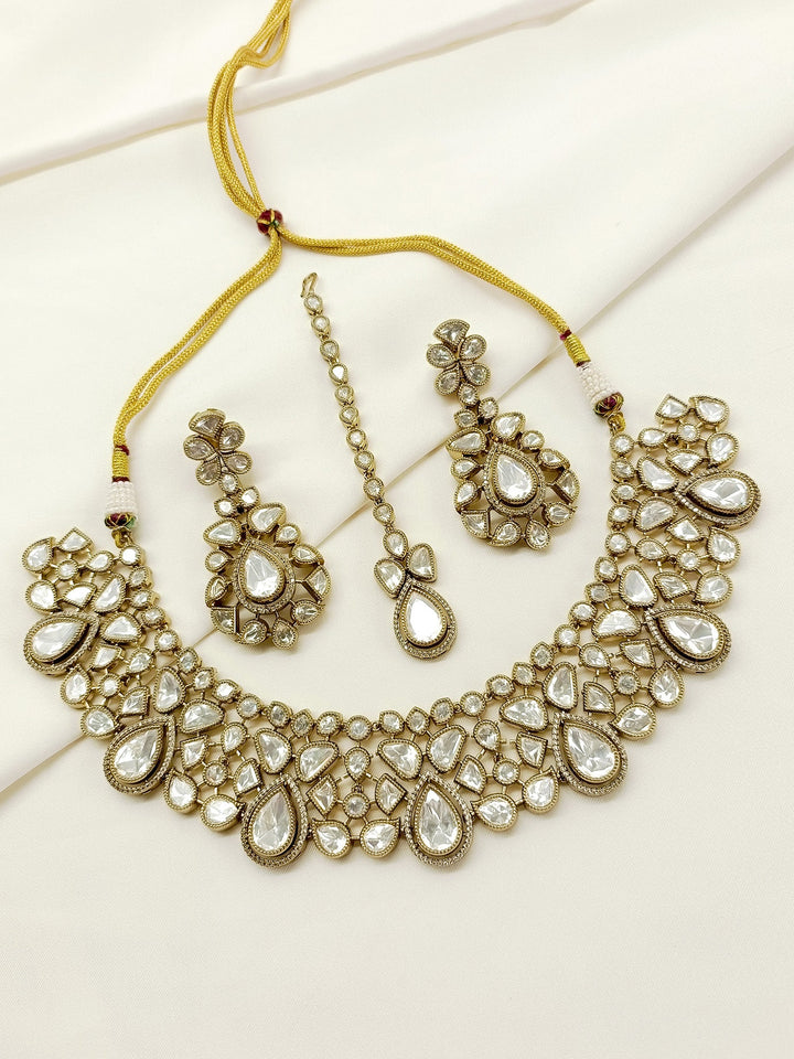 Gurpreet White Victorian Set - qivii