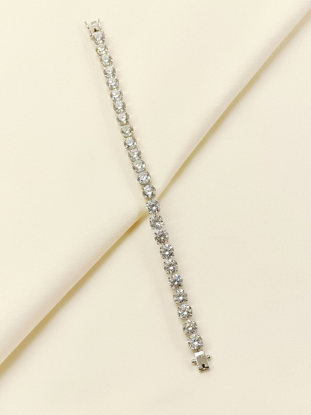 Lalita 92.5 Silver Swarovski Stone Bracelet - qivii