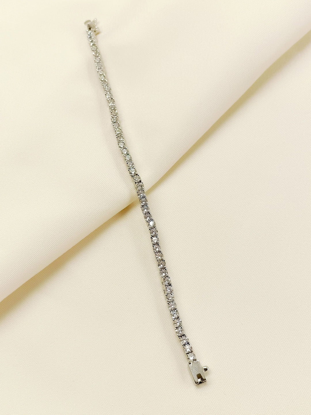 Hallie 92.5 Silver Swarovski Stone Bracelet - qivii