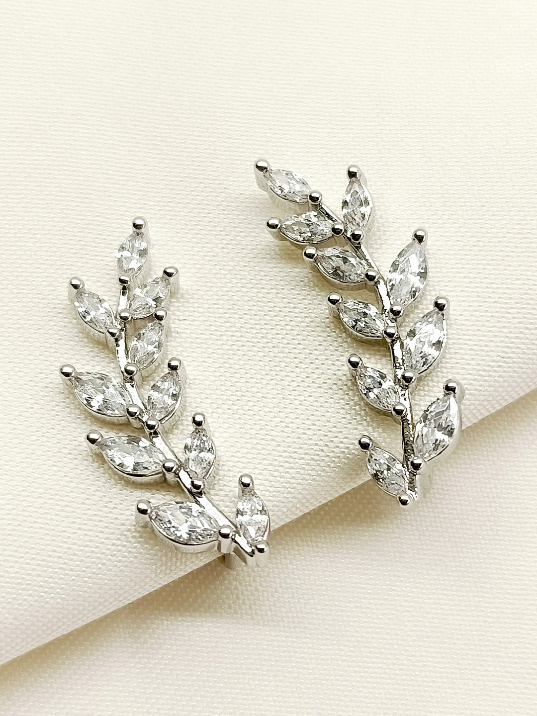 Pihu White American Diamond Earcuff - qivii