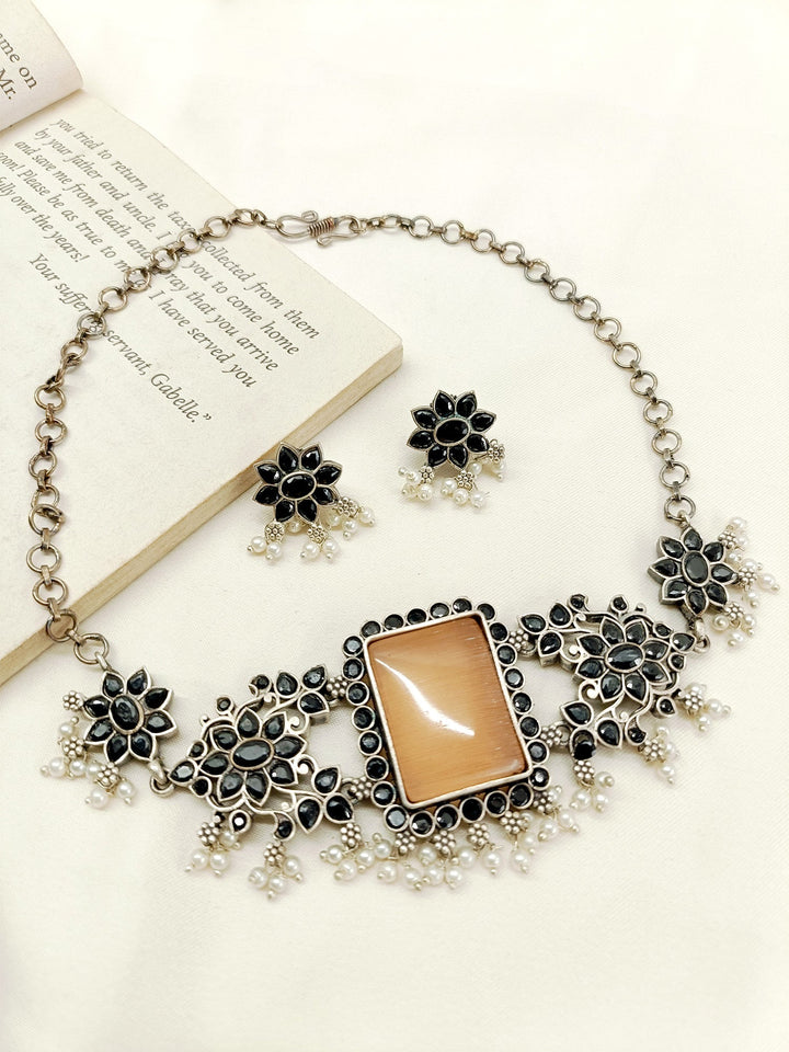 Anshi Peach Oxidized Choker Set - qivii