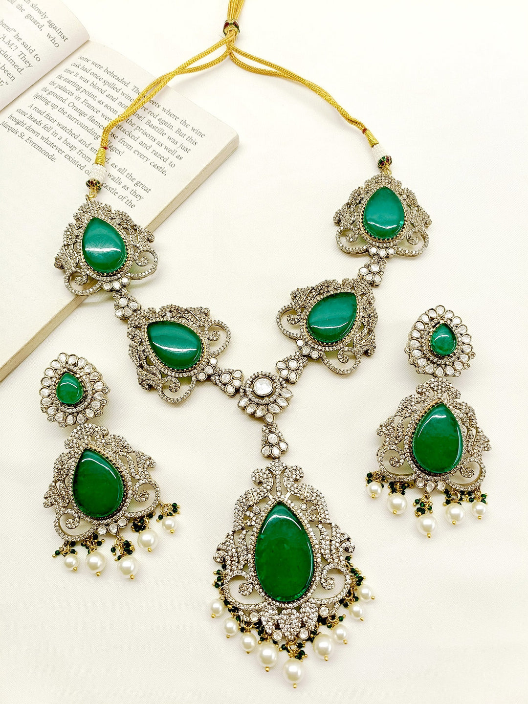 Raavi Emerald Victorian Set - qivii