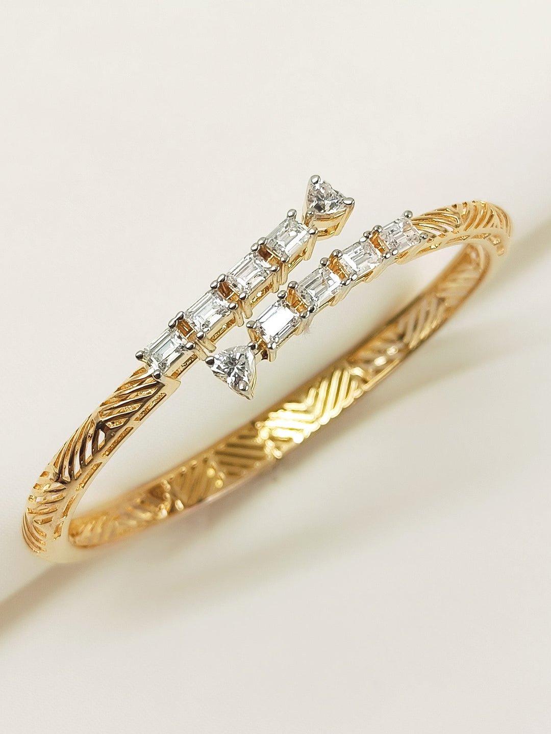 Erisha 92.5 Silver Swarovski Stone Bracelet - qivii