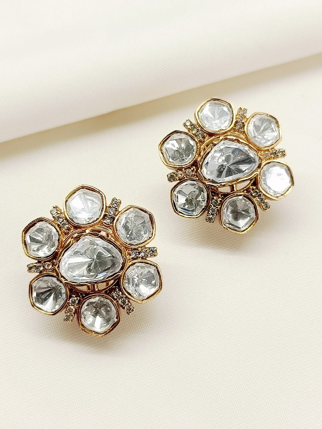 Sariah White Kundan Tops with Traditional Kundan Design and American Diamonds