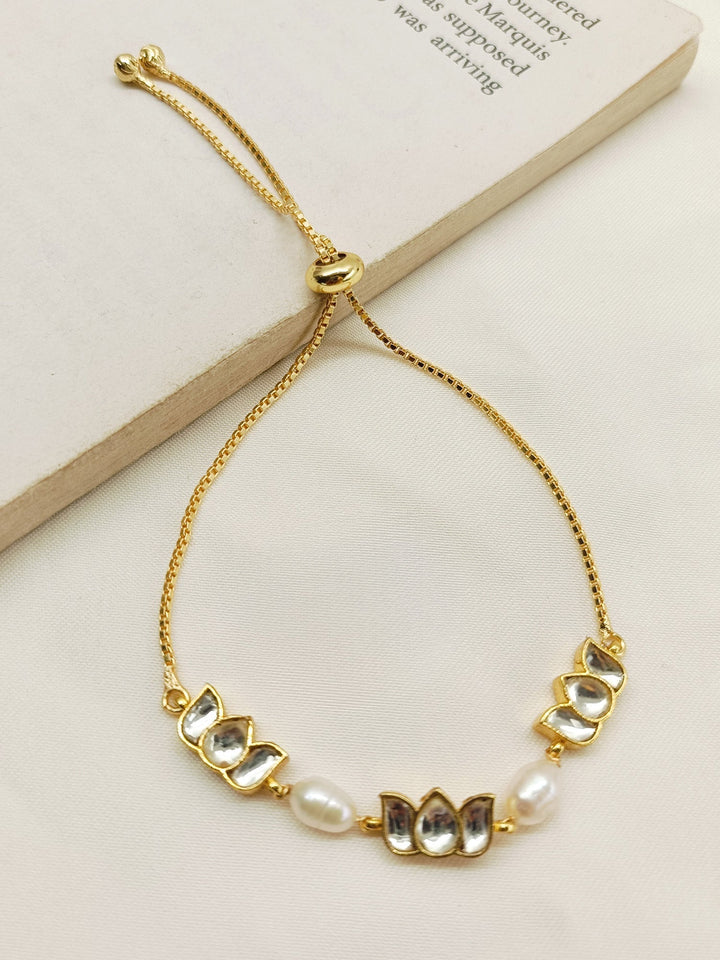 Sasha Cream Kundan Bracelet - qivii