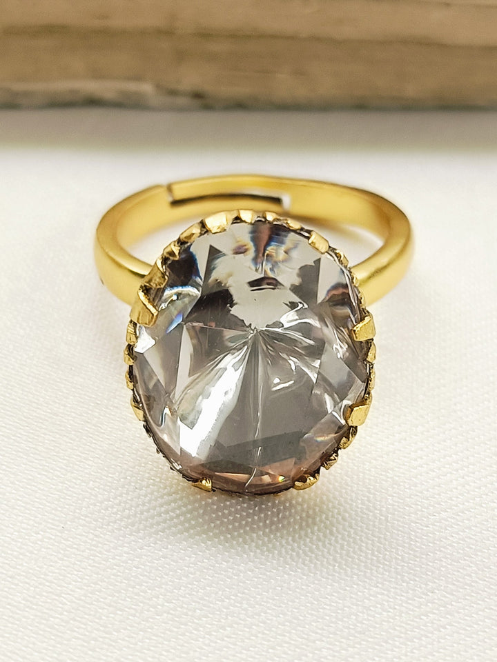 Amrita 92.5 Silver Moissonite Finger Ring - qivii