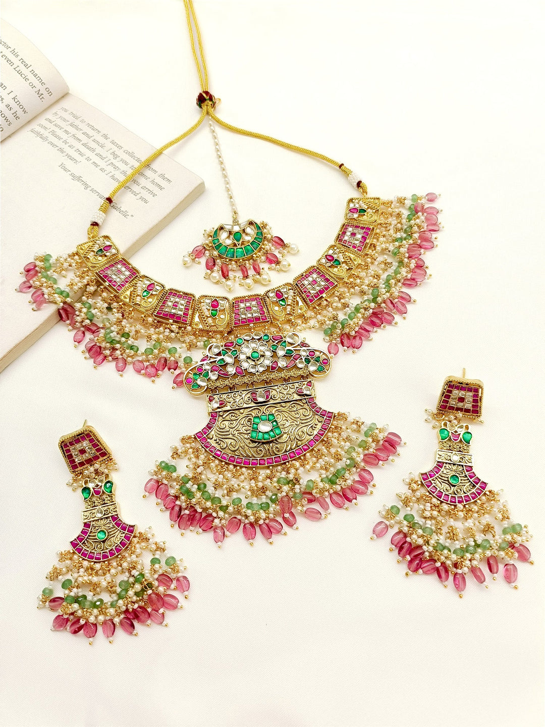 Arpita R & G Kundan Necklace Set - qivii