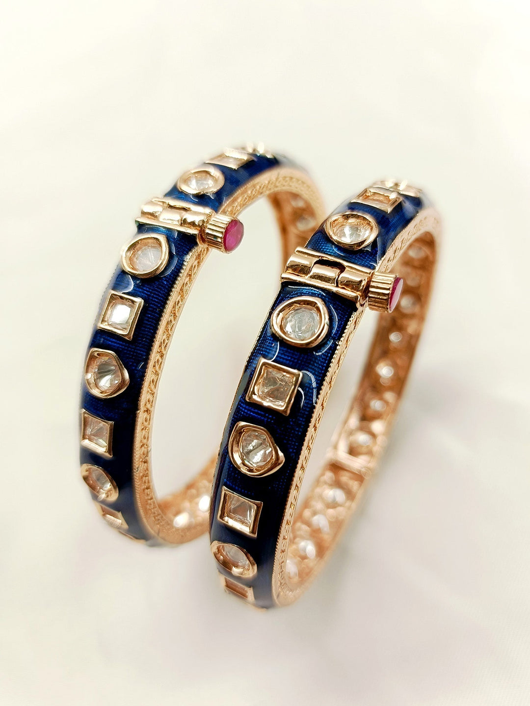 Meerakshi Navy Blue Kundan Bangle - qivii