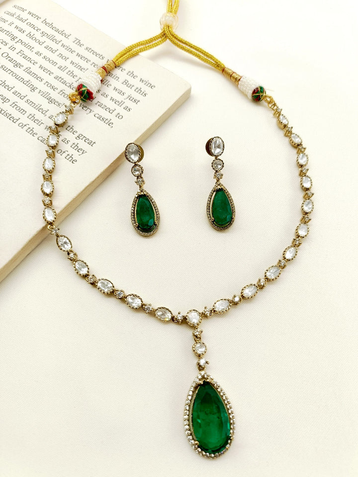 Kaila Emerald Victorian Necklace Set - qivii
