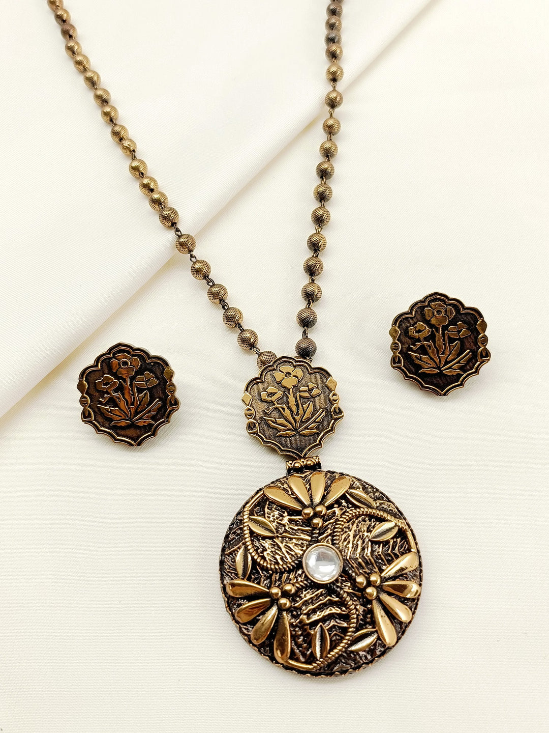 Seher Antique Gold Oxidized Pendant Set - qivii