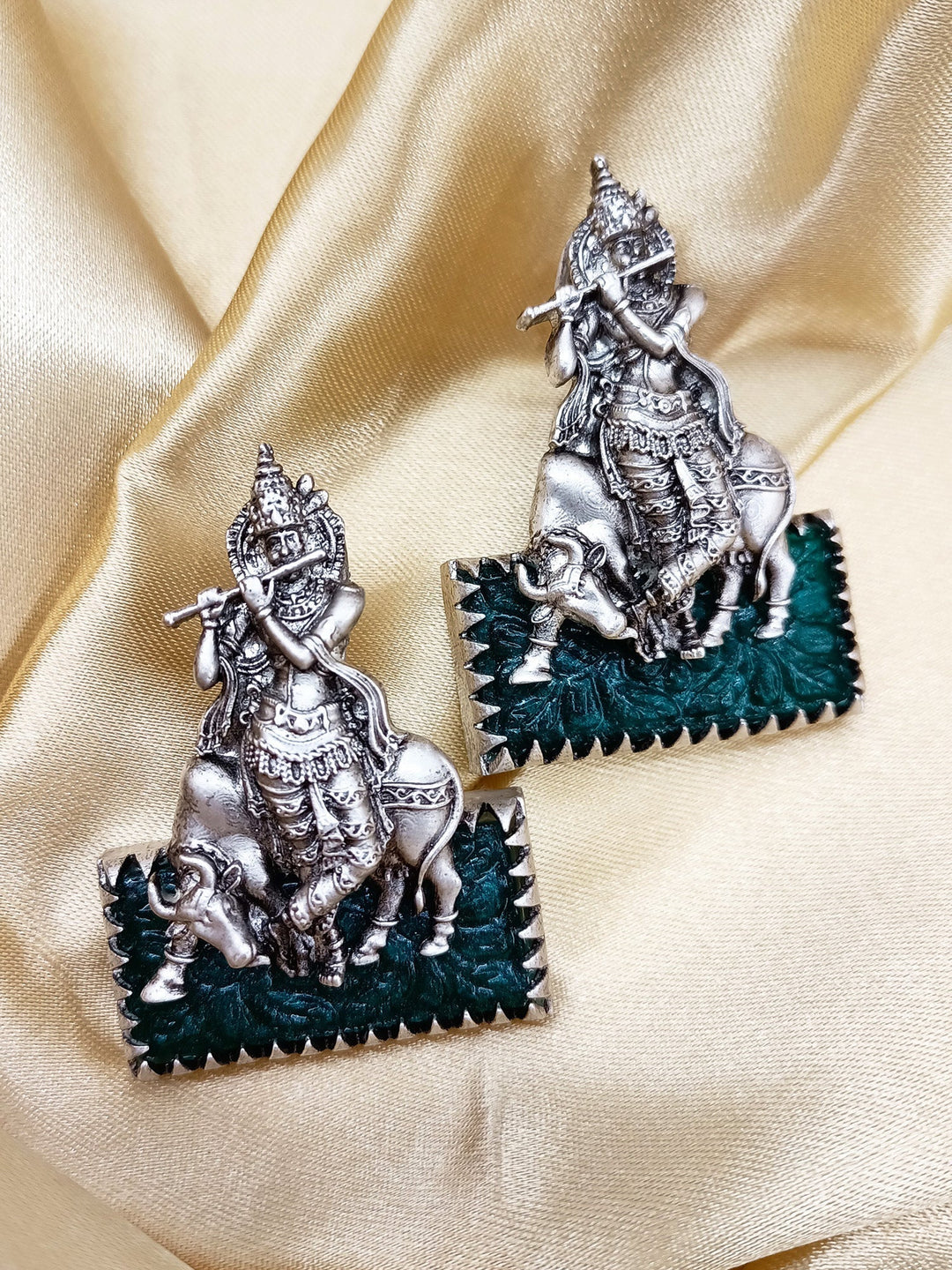 Ezraa Krishna Ji Earrings - qivii