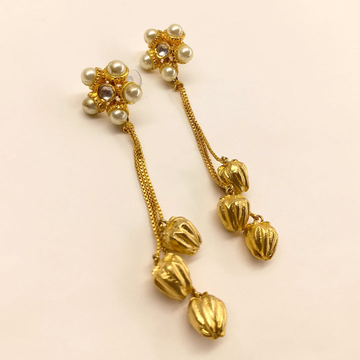  Long dangling earrings with delicate gold chains 