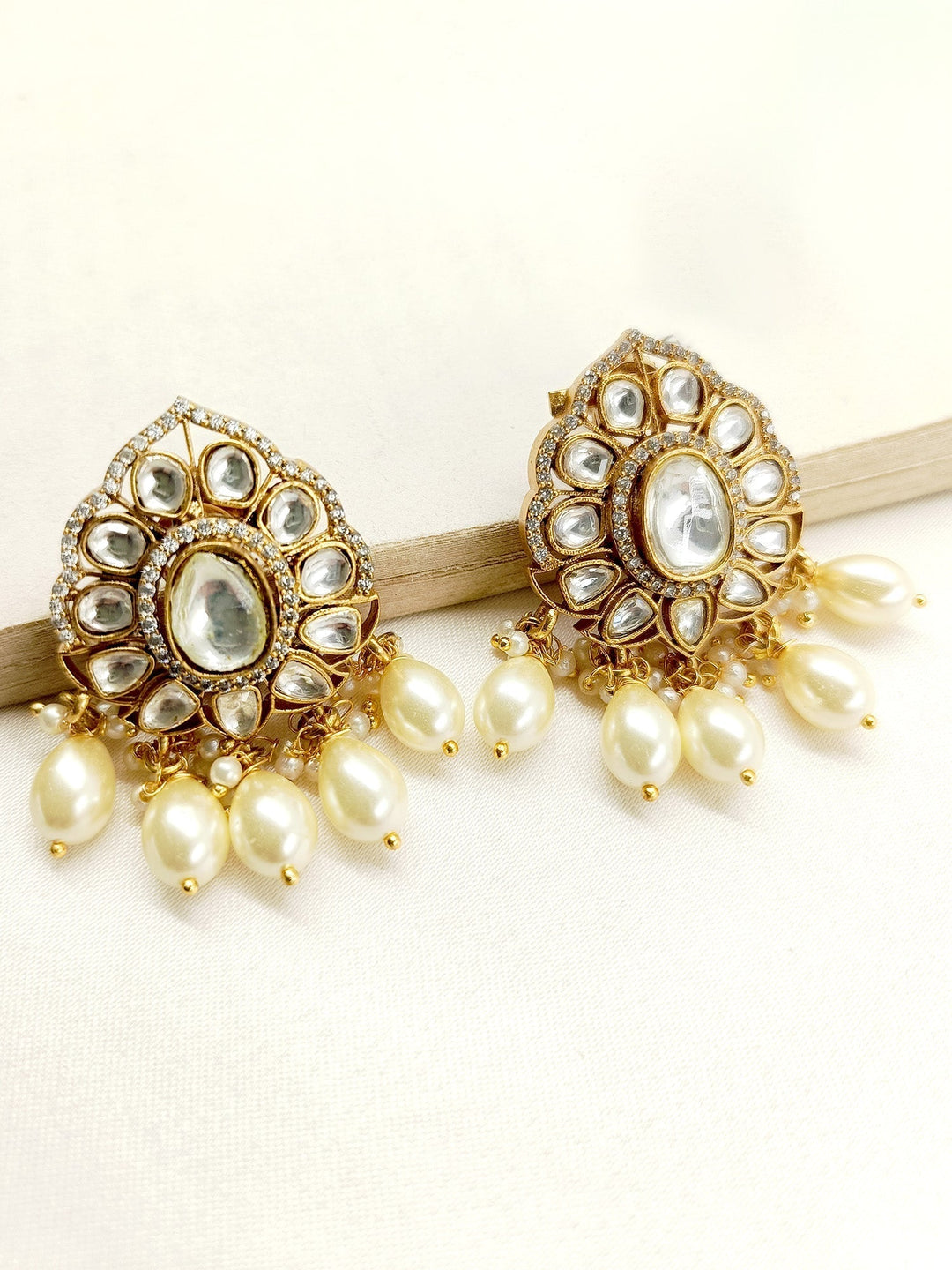 Kathyayani Off White Gold Plated Kundan Earrings - qivii