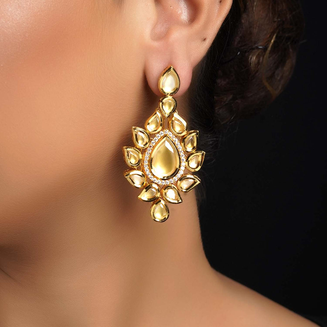Beautifully crafted Kundan earrings with high quality copper and American diamond embellishments