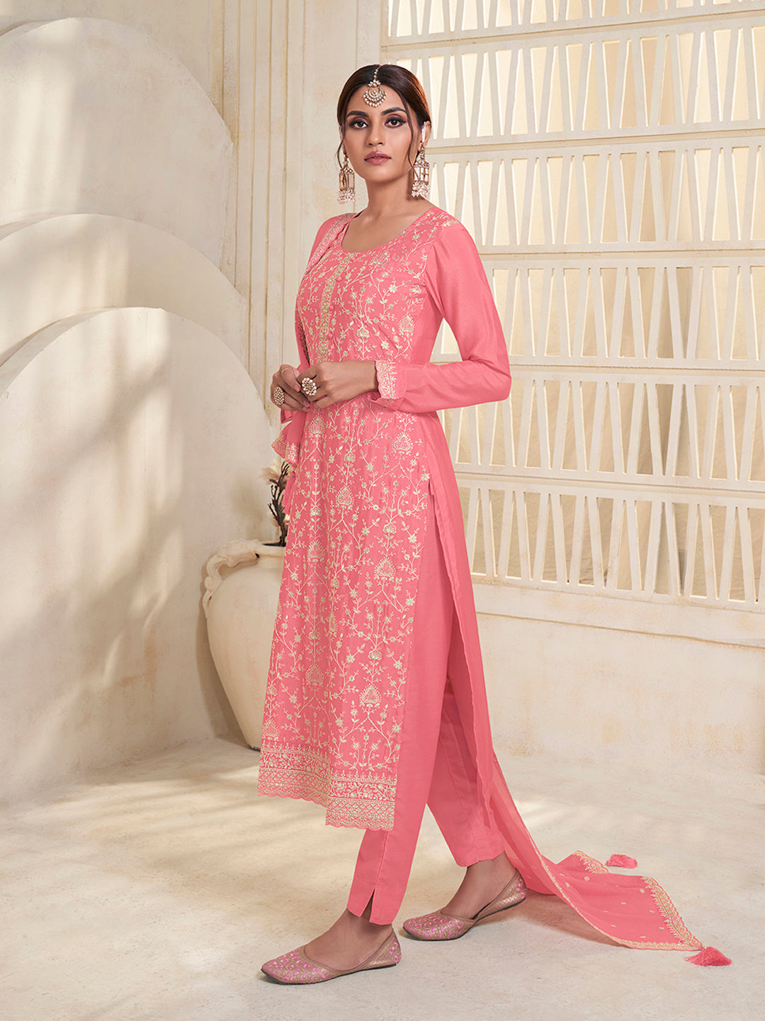 Peach White Thread Embroidered Kurta Suit Set - qivii