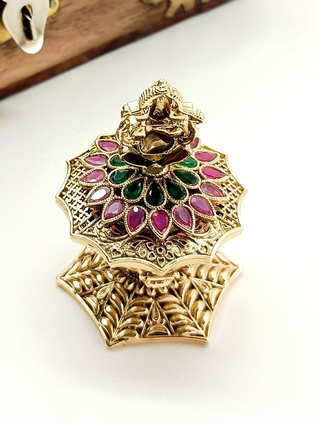 Vanessa R & G Antique Temple Sindoor Dibbi - qivii