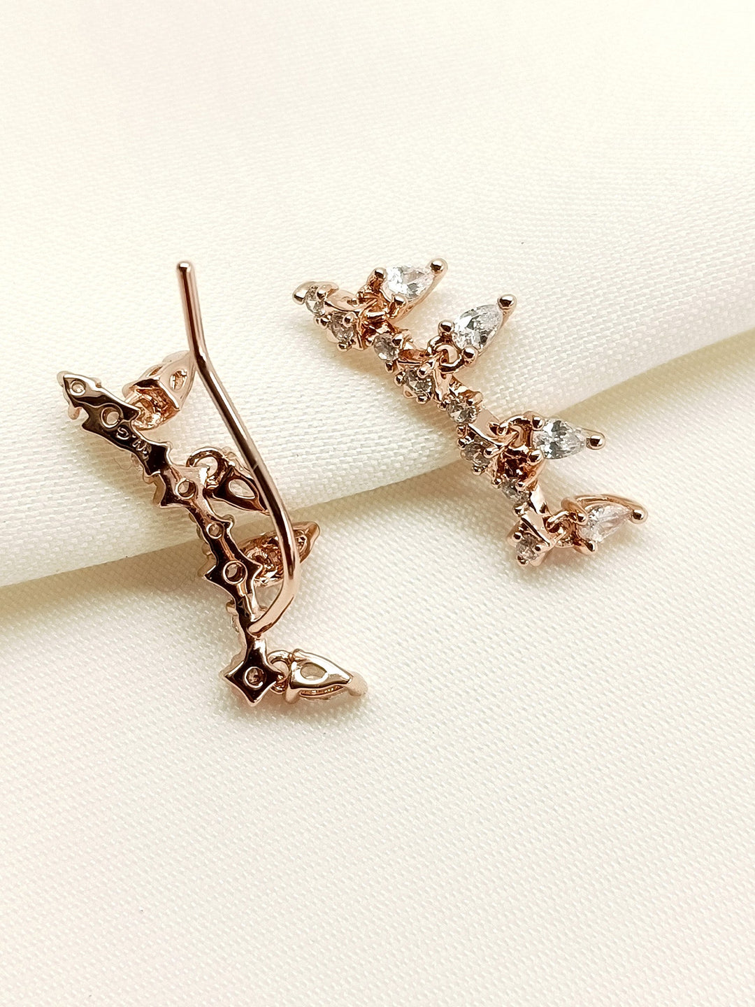 Sharvi White American Diamond Earcuff - qivii