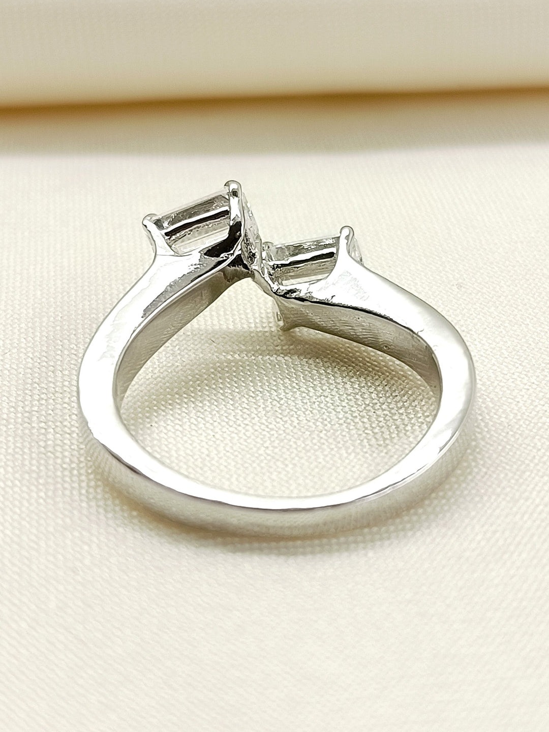 Indira 92.5 Silver Swarovski Stone Finger Ring - qivii