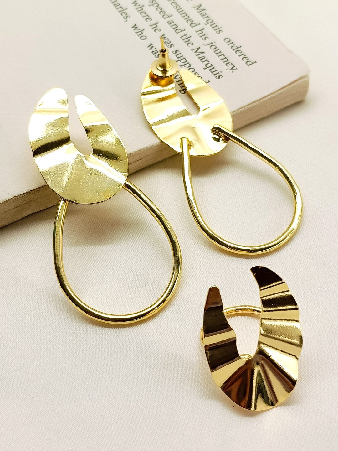 Saransh Golden Western Earrings With Finger Ring - qivii