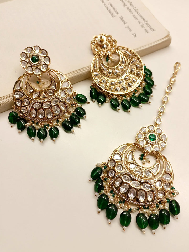 Farisha Green Kundan Earrings With Teeka - qivii