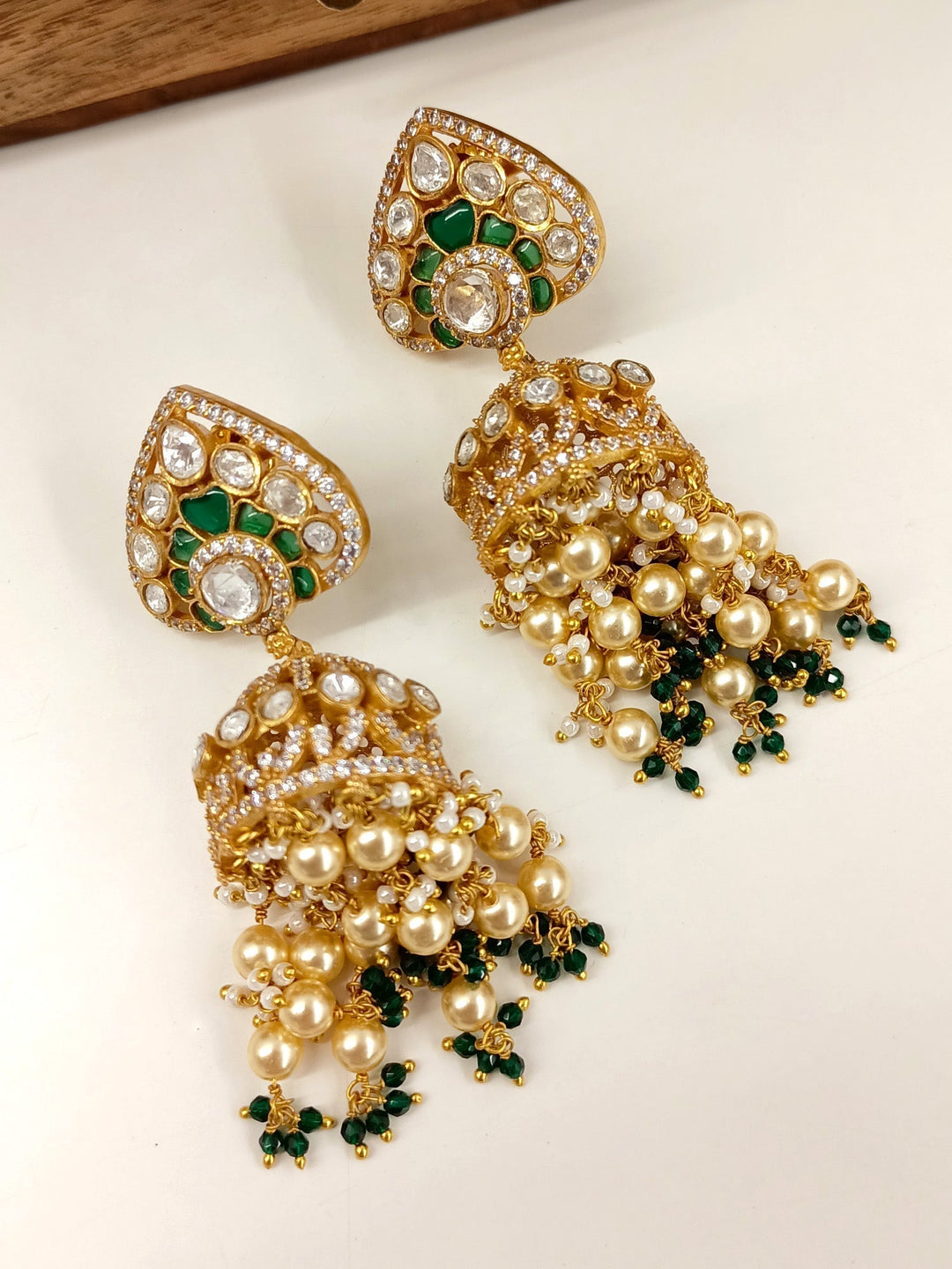 Vaidehi Emerald Kundan Jhumki - qivii