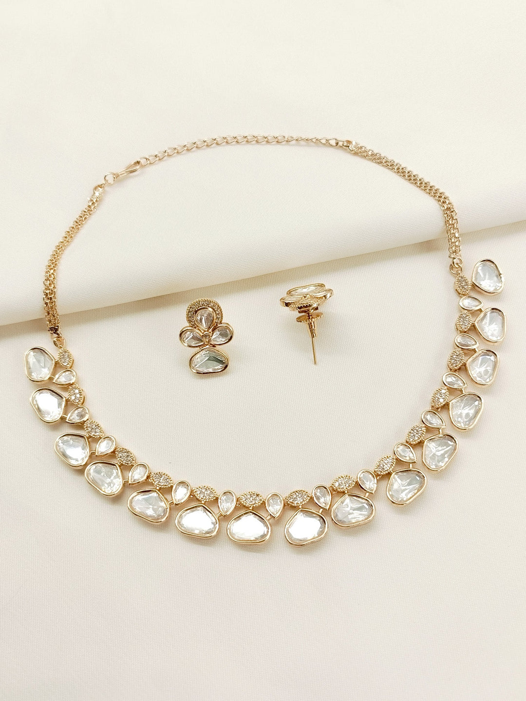 Giva White Kundan Necklace Set - qivii