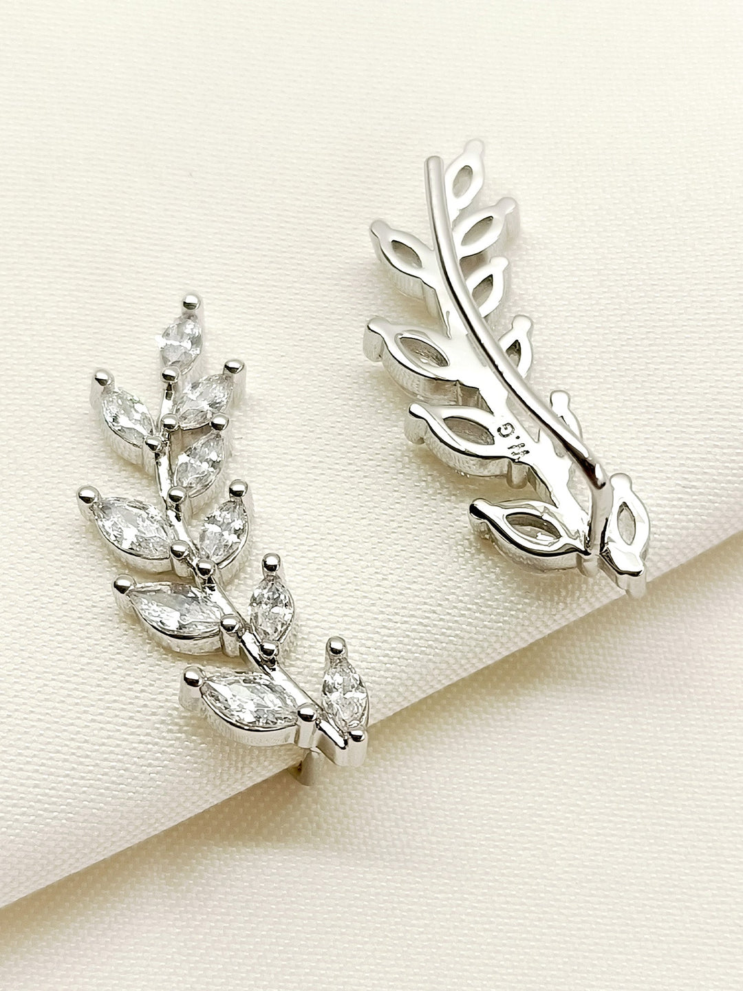 Pihu White American Diamond Earcuff - qivii