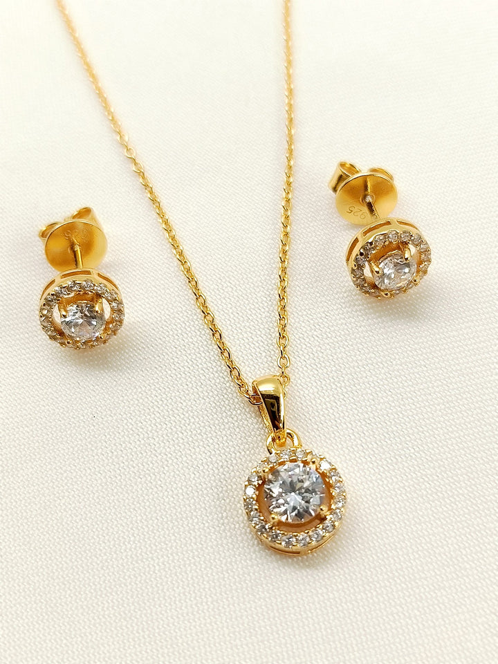 Ishmita 92.5 Silver Swarovski Stone Pendant Set - qivii