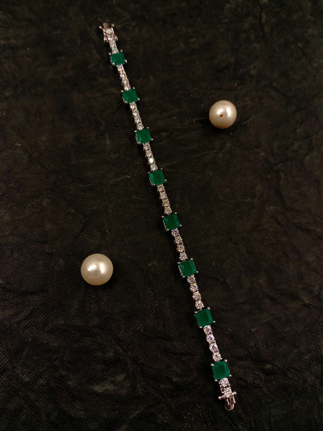 Melon Emerald American Diamond Bracelet - qivii