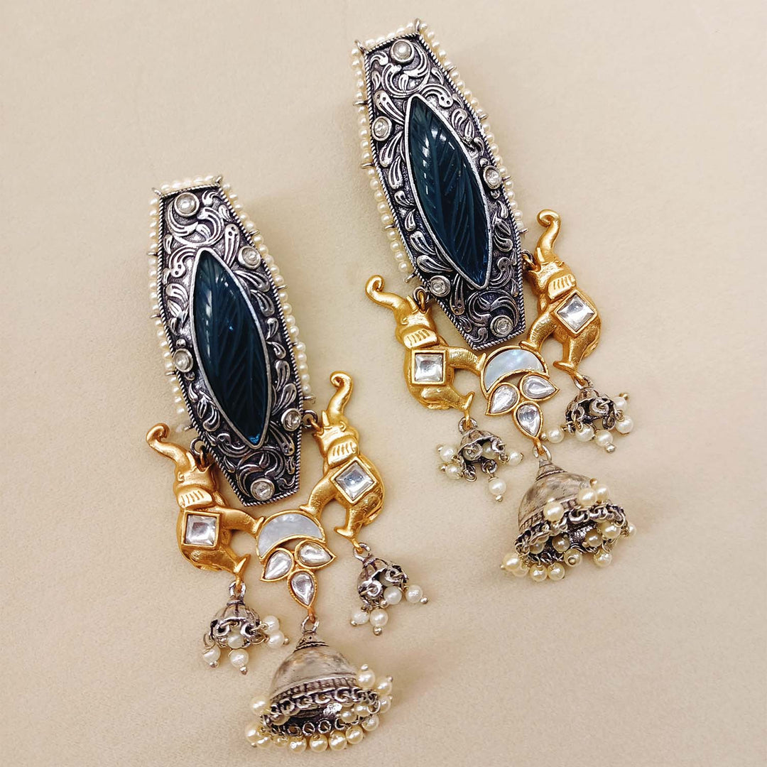  Elegant brass metal earrings with carved stone and gold plating 