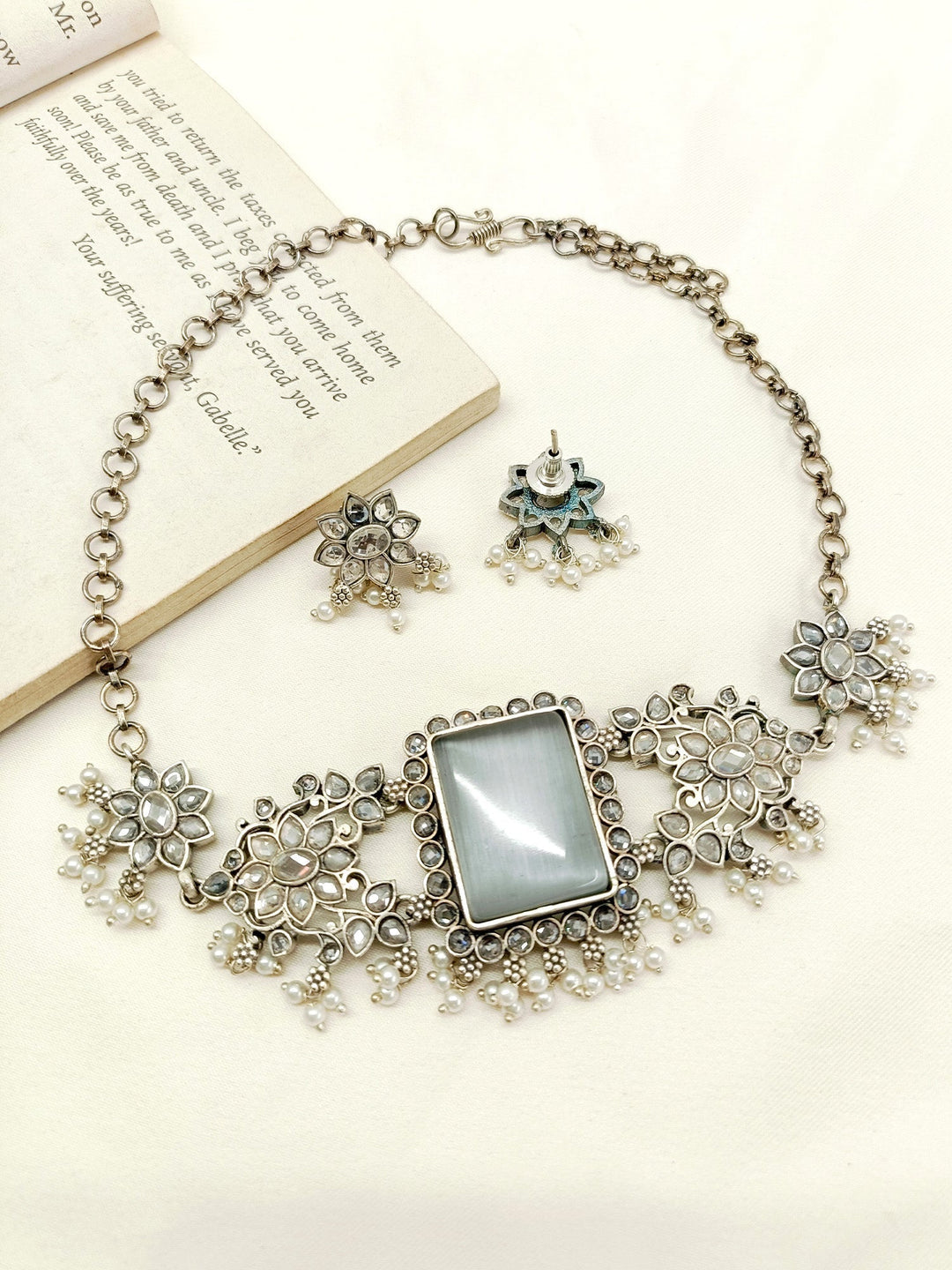 Vibha Grey Oxidized Choker Set - qivii